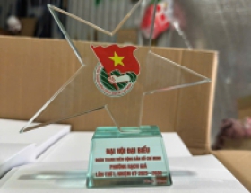 Mua Cúp Pha Lê Ở Đâu Uy Tín – Giá Tốt & Giao Hàng Nhanh