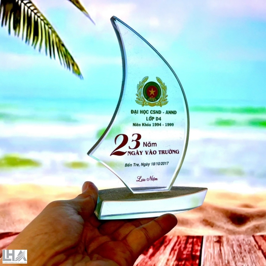 KỶ NIỆM CHƯƠNG - CÚP  K070