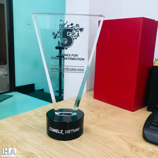 KỶ NIỆM CHƯƠNG - CÚP  K073